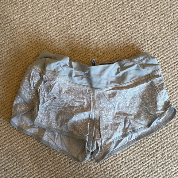 Lulu lemons size 6 speed up shorts